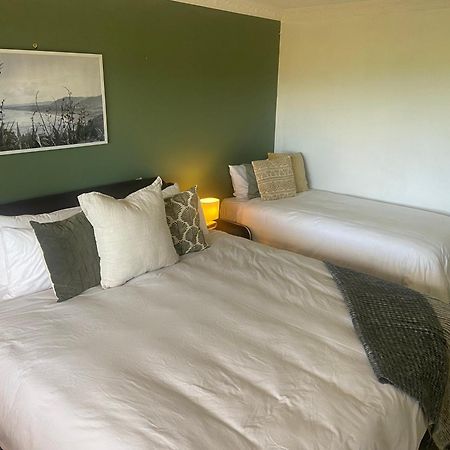 Fairhall Guest Lodge Woodbourne Экстерьер фото