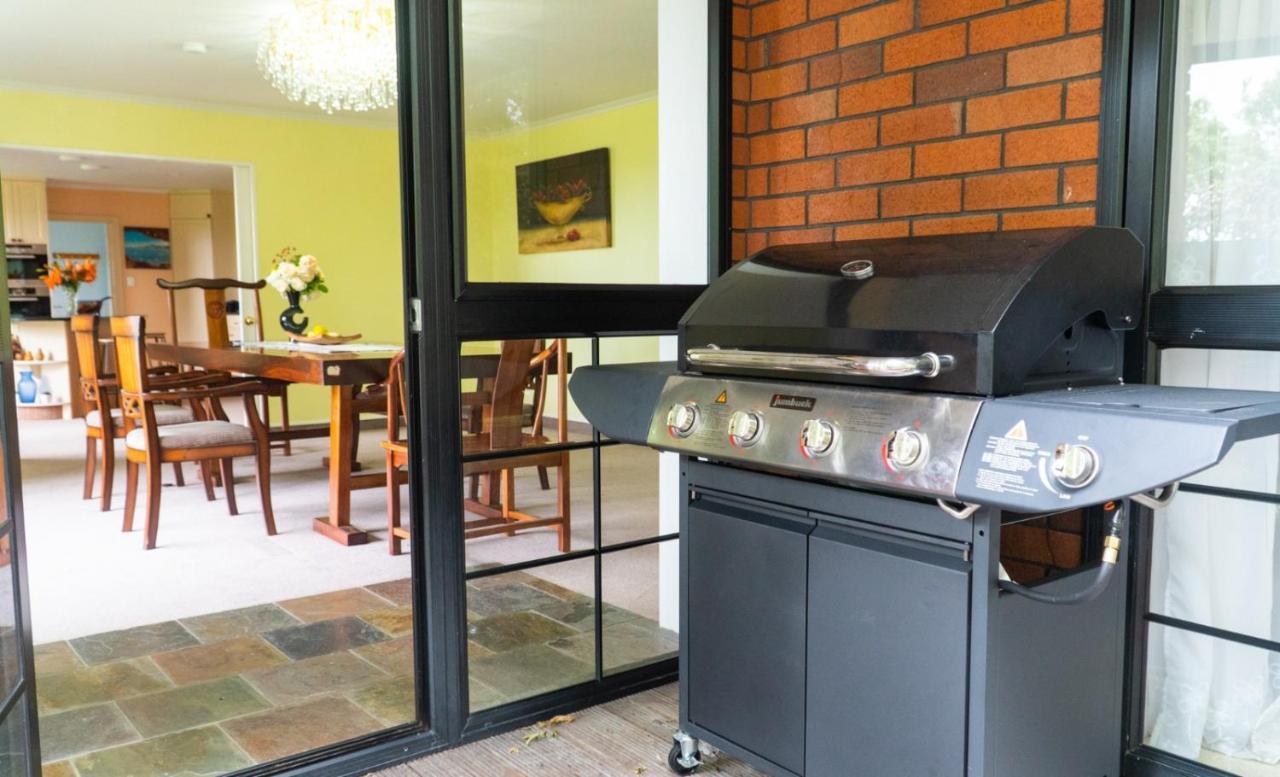 Fairhall Guest Lodge Woodbourne Экстерьер фото