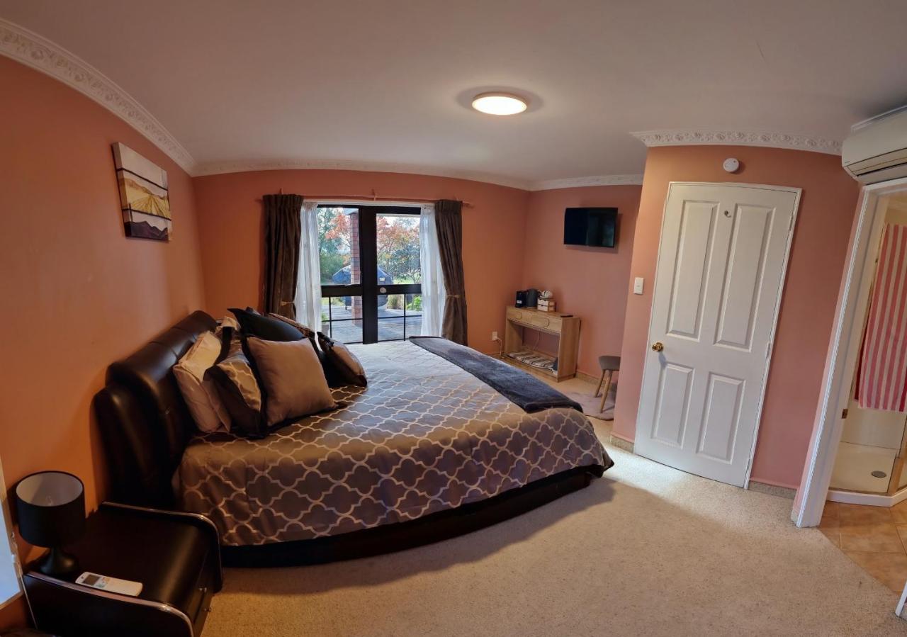 Fairhall Guest Lodge Woodbourne Экстерьер фото