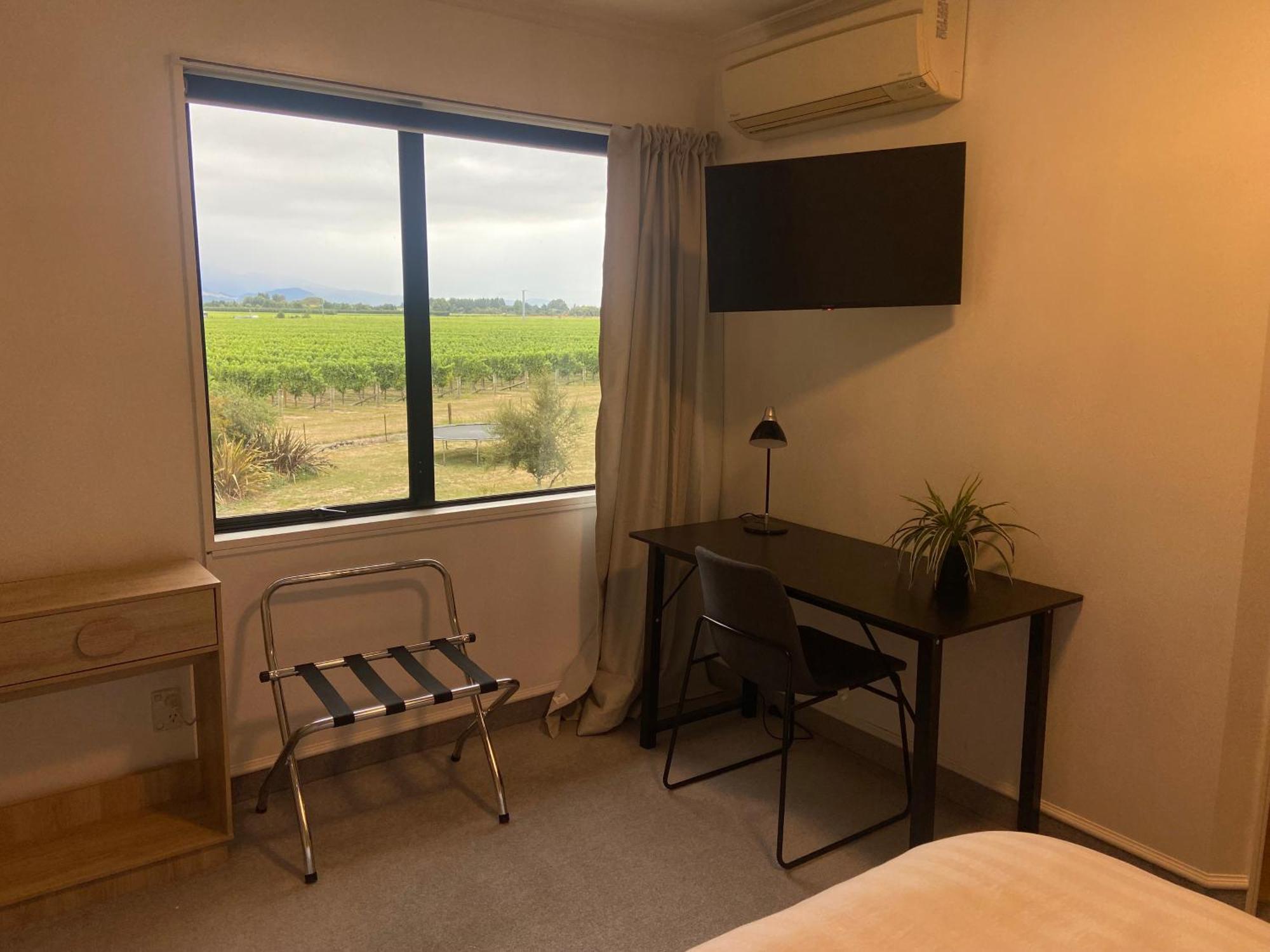 Fairhall Guest Lodge Woodbourne Экстерьер фото